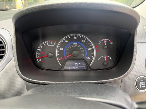 Hyundai i10 1.2 Premium SE Euro 6 5dr 38