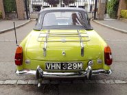 MG B ROADSTER 64
