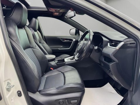 Toyota Rav4 2.5 VVT-h Dynamic CVT Euro 6 (s/s) 5dr 15