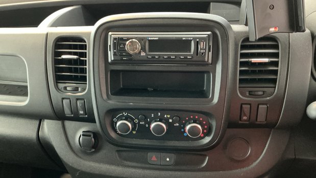 Renault Trafic SWB L1H1 Low Roof Business+ SL28 Air Con Sensors EURO 6 NO VAT 11