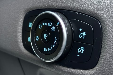 Ford Transit Custom 300 L1 Limited 130 ps Automatic - Twin Side Doors / Adaptive Cruise 44