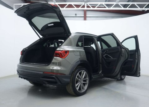 Audi Q3 1.5 TFSI CoD 35 Black Edition SUV 5dr Petrol S Tronic Euro 6 (s/s) (150 ps) 59