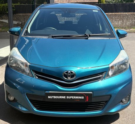 Toyota Yaris 1.3 VVT-i Icon Plus Petrol Manual - DEPOSIT TAKEN 6