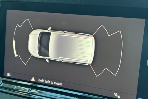 Volkswagen Caddy C20 122 ps Tdi Commerce Pro DSG Panel Van 28