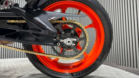 KTM Duke 2025 ONLY 7K 125CC LEARNER LEGAL 15BHP 1 OWNER 24