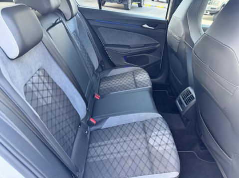 Volkswagen Golf R-LINE ETSI DSG 18
