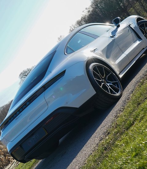 Porsche Taycan Performance Plus 93.4kWh 1