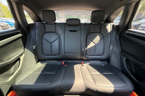 Porsche Macan PDK - 21" TURBO WHEELS -PAN ROOF -BOSE -PASM -CAMERA -£15K EXTRAS  16