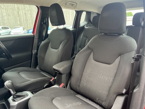 Jeep Renegade (Sold) 1.4T MultiAirII Longitude SUV 5dr Petrol DDCT Euro 6 (s/s) (140 ps) 18
