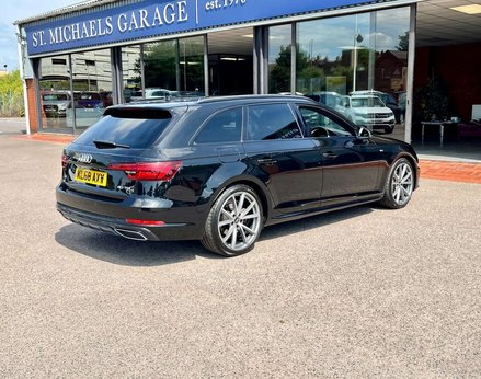 Audi A4 2.0 A4 Black Edition 40 TDI Semi-Auto 5dr 8