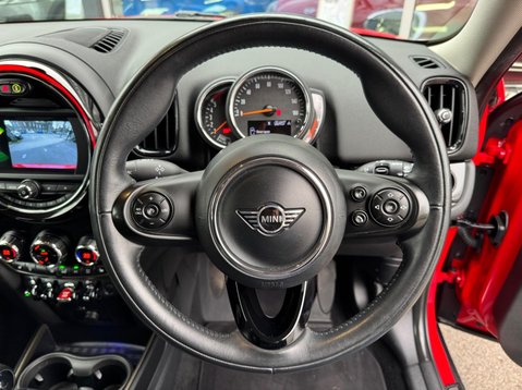 Mini Countryman COOPER D CLASSIC 32