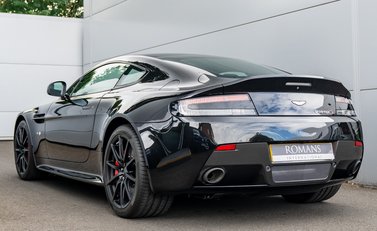 Aston Martin V12 Vantage S 4