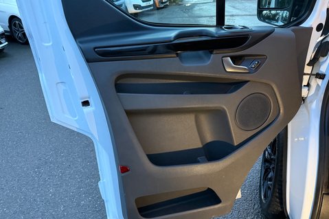 Ford Transit Custom 300 LIMITED DCIV L1 H1 6 SEATER - APPLE CARPLAY -HEATED SEATS/SCREEN 25