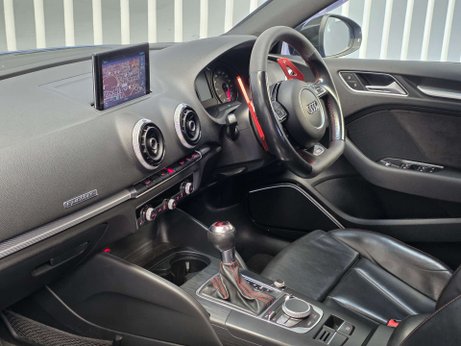 Audi RS3 2.5 TFSI Sportback 5dr Petrol S Tronic quattro Euro 6 (s/s) (Nav) (367 ps) 4