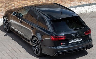 Audi RS6 Avant Performance 9