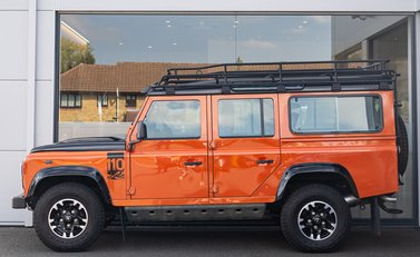 Land Rover Defender 110 ADVENTURE 3