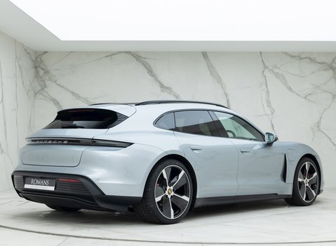 Porsche Taycan 4S Sport Turismo 7