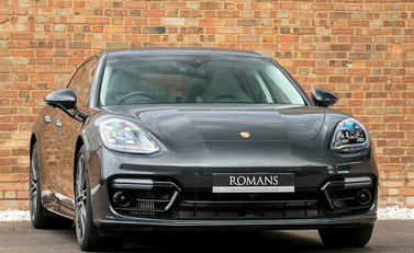 Porsche Panamera Turbo Sport Turismo 1