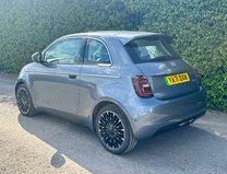 Fiat 500e La Prima 42kWh Hatchback 3dr Electric Auto (118 ps) 42