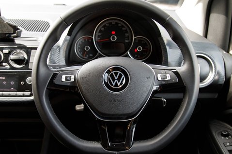 Volkswagen Up R-LINE 21