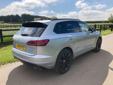 Volkswagen Touareg 3.0 TDI V6 Black Edition Tiptronic 4Motion Euro 6 (s/s) 5dr 7