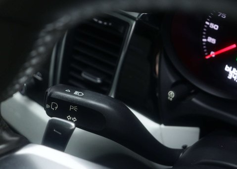 Porsche Macan 3.0 Macan S Semi-Auto 4WD 5dr 44