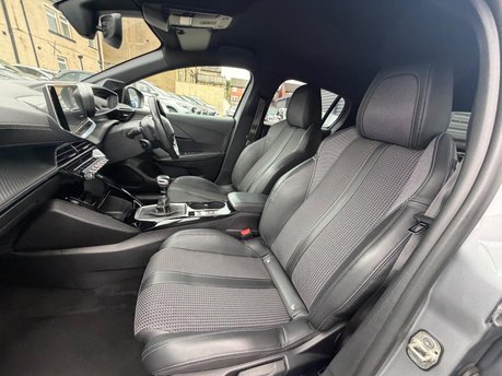 Peugeot 208 PURETECH GT S/S 10