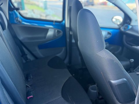 Toyota Aygo 1.0 Aygo Blue VVT-i 5dr 9