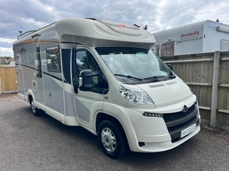 Cathargo Chic E-line 164 XL 2 Berth 4 Seat Belt Motorhome LEFT HAND DRIVE 8
