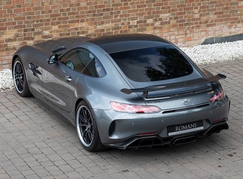 Mercedes-Benz Amg GT GT R 9