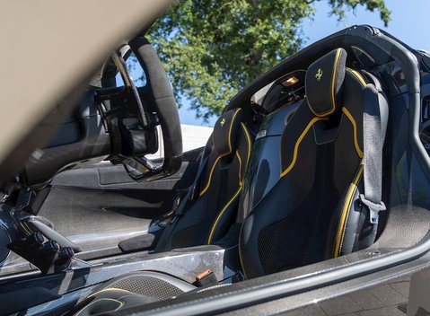 Ferrari LaFerrari Aperta 15