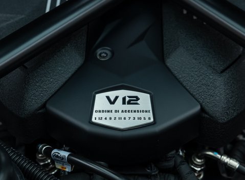 Lamborghini Aventador S LP 740-4 ROADSTER 43