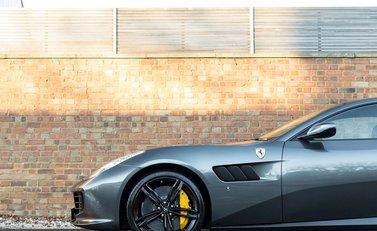 Ferrari GTC4 Lusso 28