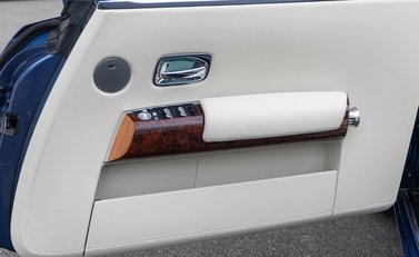 Rolls-Royce Phantom Drophead Coupe 25