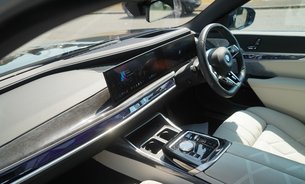BMW I7 EDRIVE50 M SPORT Ultimate Pack Theatre Screen Bowers&Wilkins No Lux Tax VQ 2