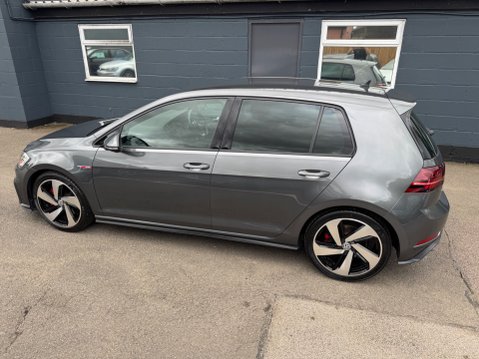 Volkswagen Golf GTI TSI DSG 13
