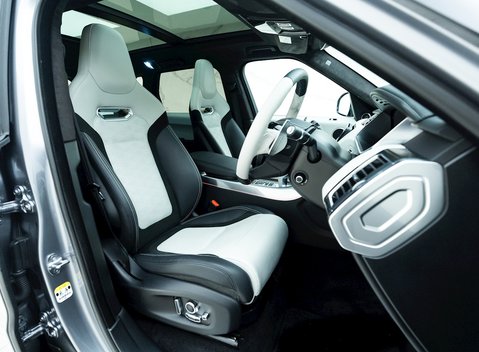 Land Rover Range Rover Sport 5.0 SVR Carbon Edition 10