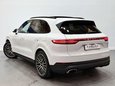 Porsche Cayenne 3.0 V6 E-Hybrid 14kWh SUV 5dr Petrol Plug-in Hybrid TiptronicS 4WD Euro 6 ( 26