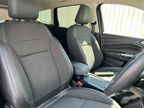 Ford Kuga 1.5T EcoBoost Titanium SUV 5dr Petrol Auto AWD Euro 6 (s/s) (182 ps) 17