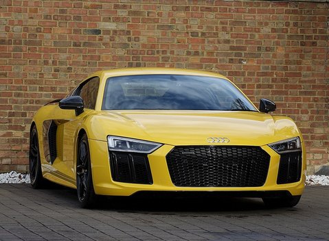 Audi R8 V10 Plus 1