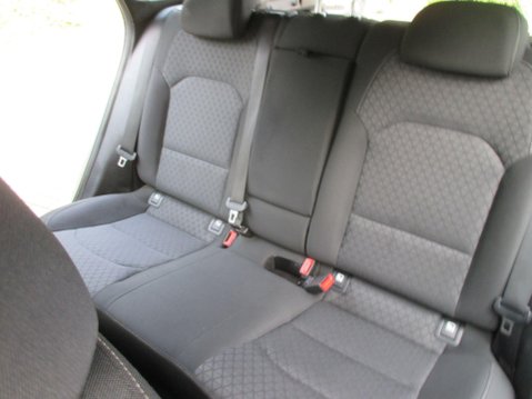 Kia Ceed 1.6 CRDi 2 NAV Sportswagon Euro 6 (s/s) 5dr 27