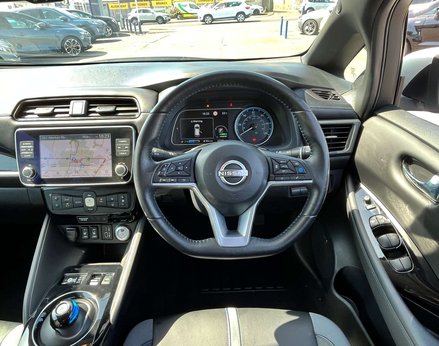 Nissan LEAF Leaf Tekna Electric 110kw, 39kwh (Automatic) 18