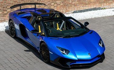 Lamborghini Aventador SV LP750-4 Roadster 4
