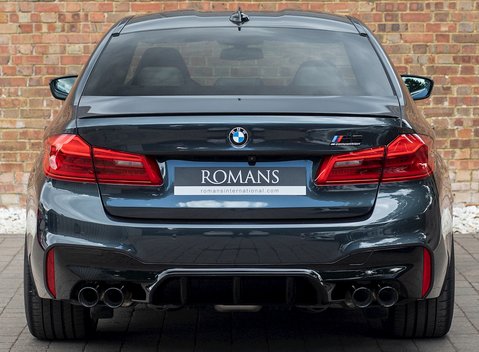BMW M5 Competition 5