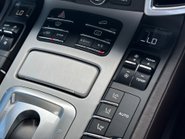 Porsche Cayenne 3.0 V6 E-Hybrid S 5dr Petrol Plug-in Hybrid TiptronicS 4WD Euro 6 (416ps) 36