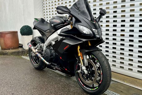 Aprilia RSV 1.1 RSV 4 1100 Factory 37