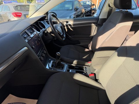 Volkswagen Golf 1.0 TSI SE Nav Euro 6 (s/s) 5dr 38