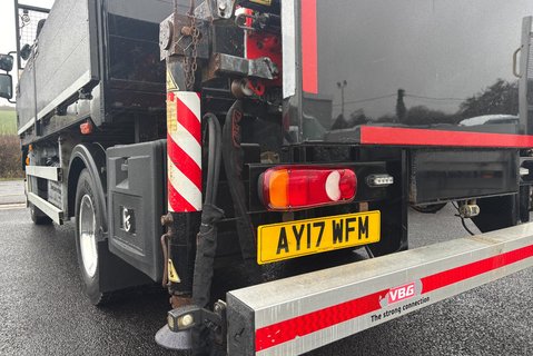 DAF LF LF 210 FA 14T with Fassi F85 Crane 22