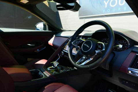 Jaguar E-Pace 1.5 E-PACE R-Dynamic SE PHEV AWD Auto 4WD 5dr 7