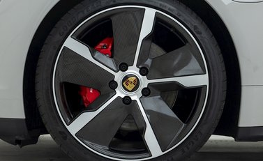 Porsche Taycan 4S 8